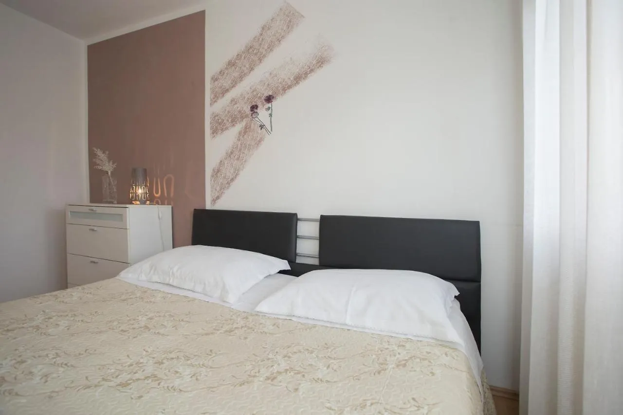 Apartment Lucy Сплит
